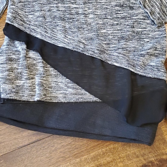 Womens AB studio asymmetrical top size M - Picture 3 of 4